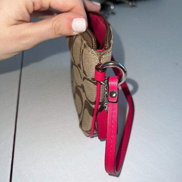 Coach Wristlet in Pink & Classic Brown "C" Pattern - Picture 8 of 12